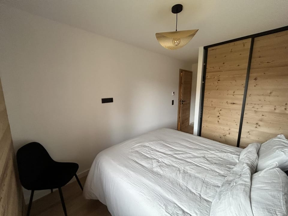 Nouveau ! Appartement de standing 3 chambres avec balcon et parking couvert - FR-1-836-42 Apartment in Arâches-la-Frasse