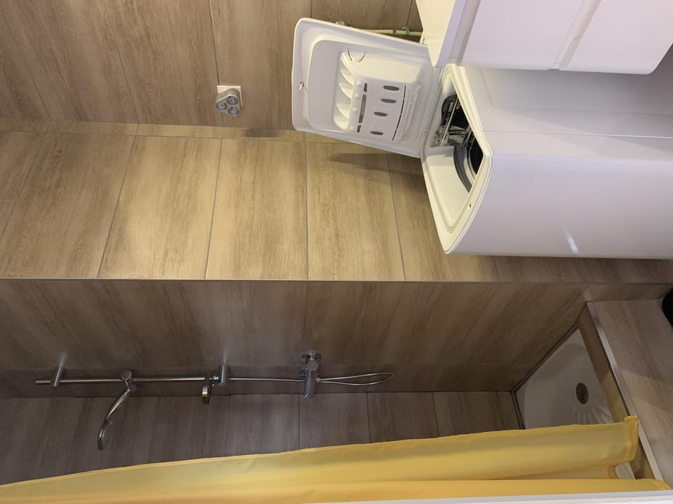 Appartement lumineux T2 avec Wi-Fi et lave-linge, centre La Roche-Posay - FR-1-541-182 Apartment in Nouvelle-Aquitaine