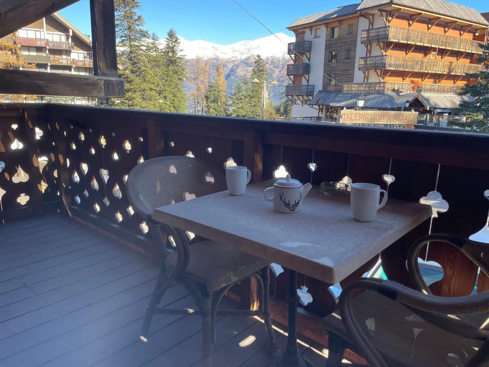 Appartement cosy à Pra-Loup 1600, 50m des pistes, 6 pers, balcon - FR-1-165A-209 Apartment in Uvernet-Fours
