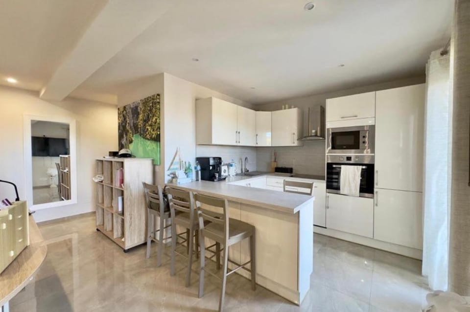 Eryvazur Apartment in Mougins