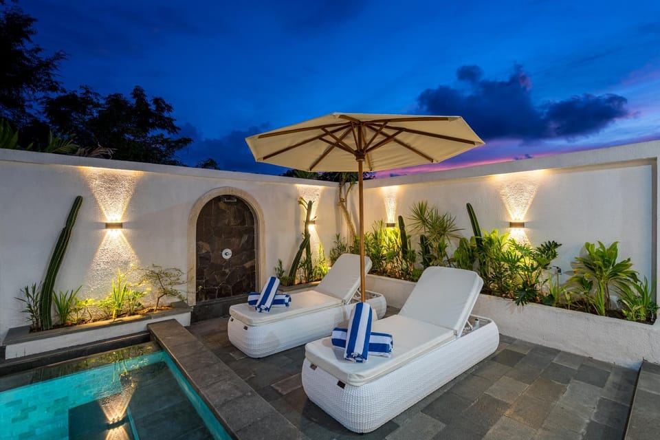 Property building, Swimming pool