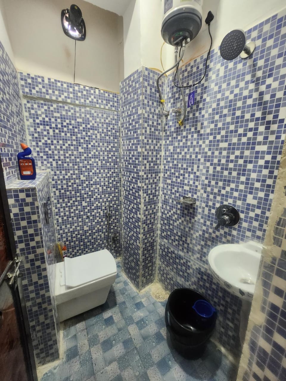 Bathroom, bidet