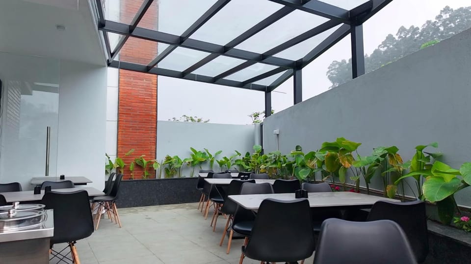 Restaurant/places to eat, Garden