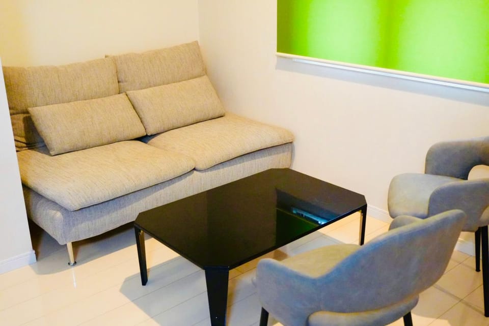 Game Room, Living room