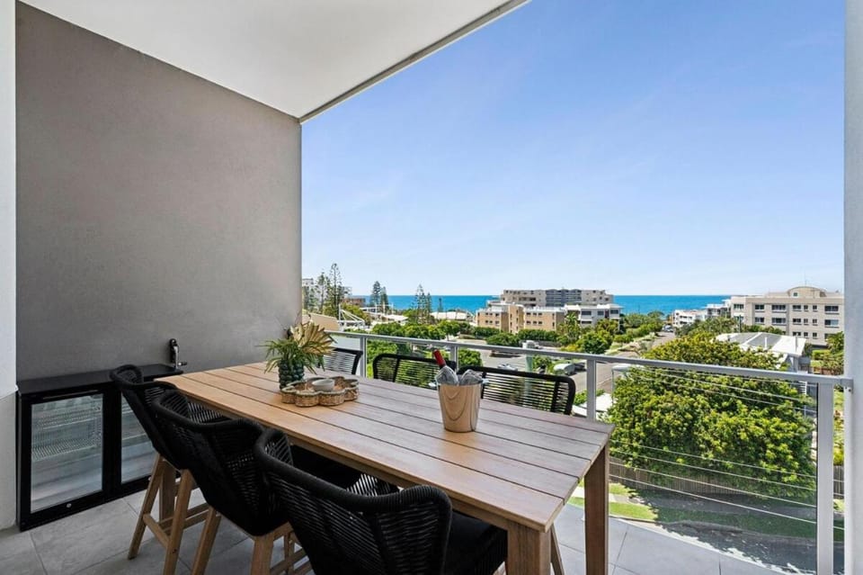 Day, Natural landscape, Balcony/Terrace, Sea view