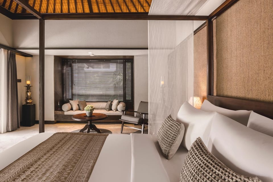 Bed, Seating area, Bedroom