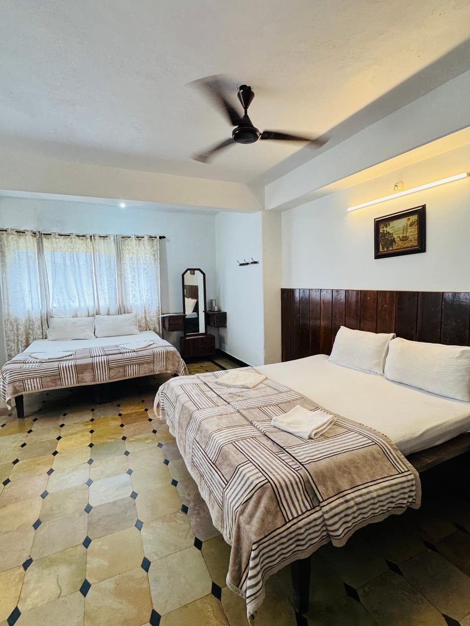 Bed, Photo of the whole room, Bedroom