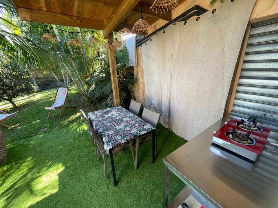 Patio, Dining area