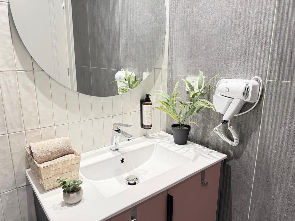 Bathroom, heating, towels