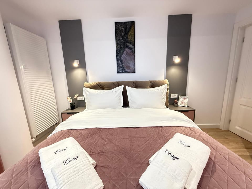Bed, Photo of the whole room, Bedroom, towels, wardrobe