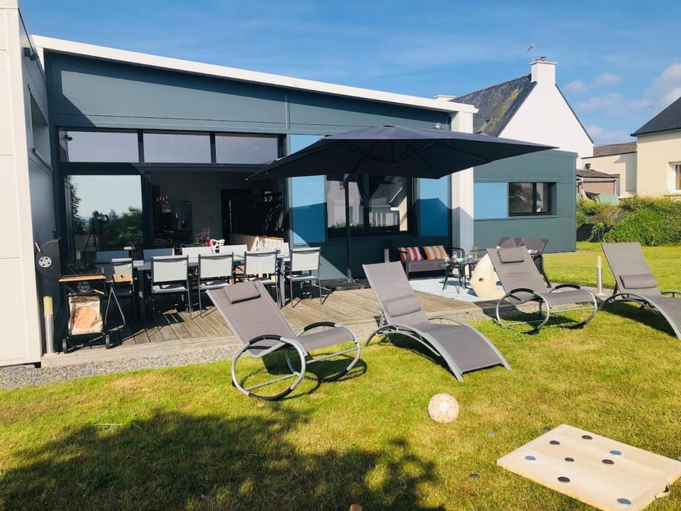 Patio, Garden view, sunbed