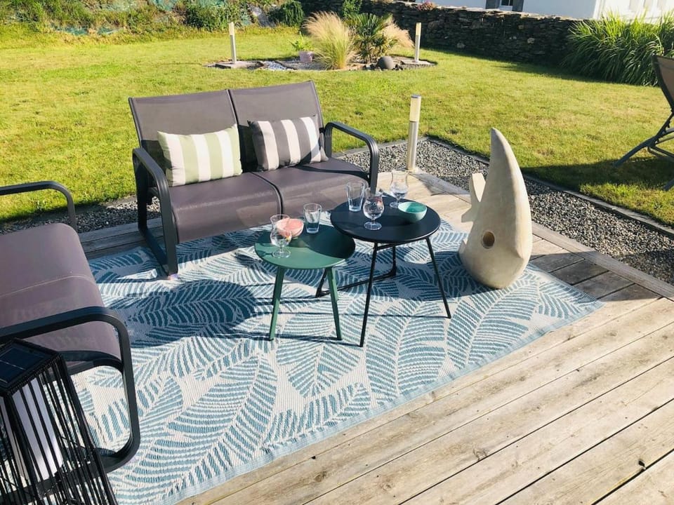 Patio, Living room, Sea view