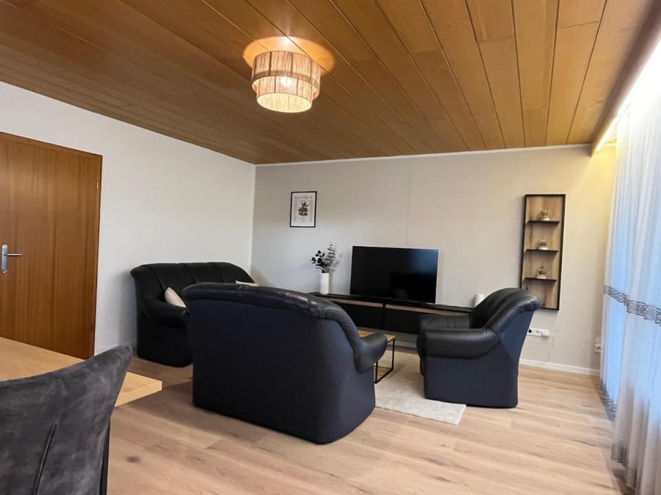 Terrassenwohnung in ruhiger Lage -3 Zimmer A96 nähe Apartment in Bavaria