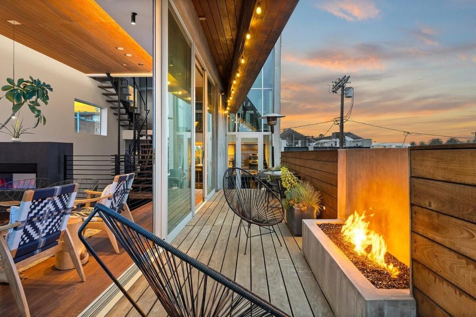 Hip Venice 5BR 4BA Home w Rooftop and Steps to the Beach House in Venice Beach