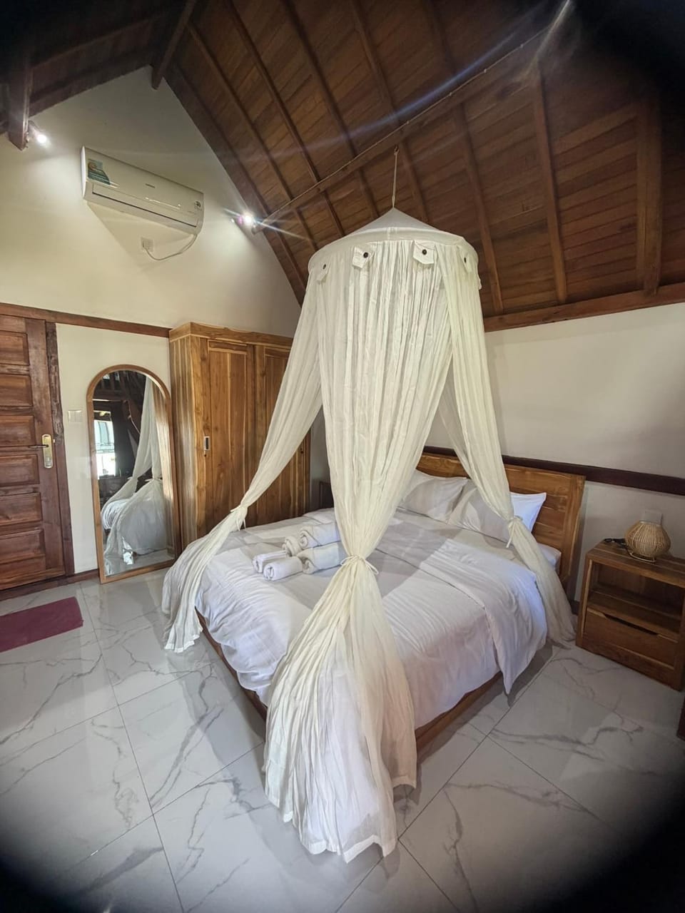 Bed, Photo of the whole room, Bedroom, wardrobe, air conditioner