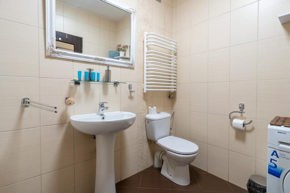 Toilet, Bathroom