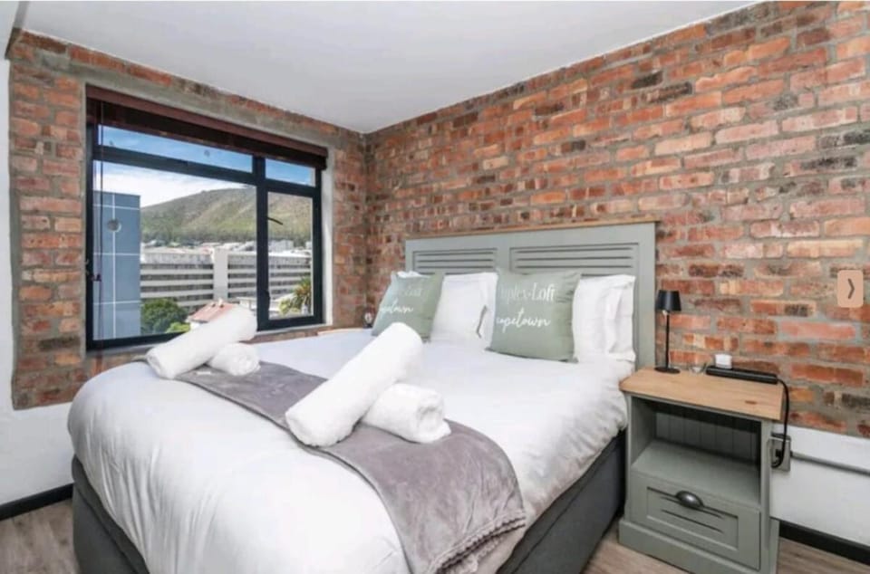 2 Bed Loft Sea Point Views Apartment in Sea Point