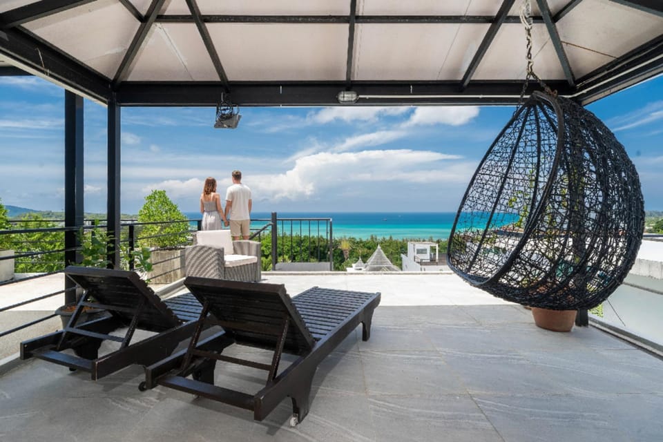 View (from property/room), Balcony/Terrace, sunbed