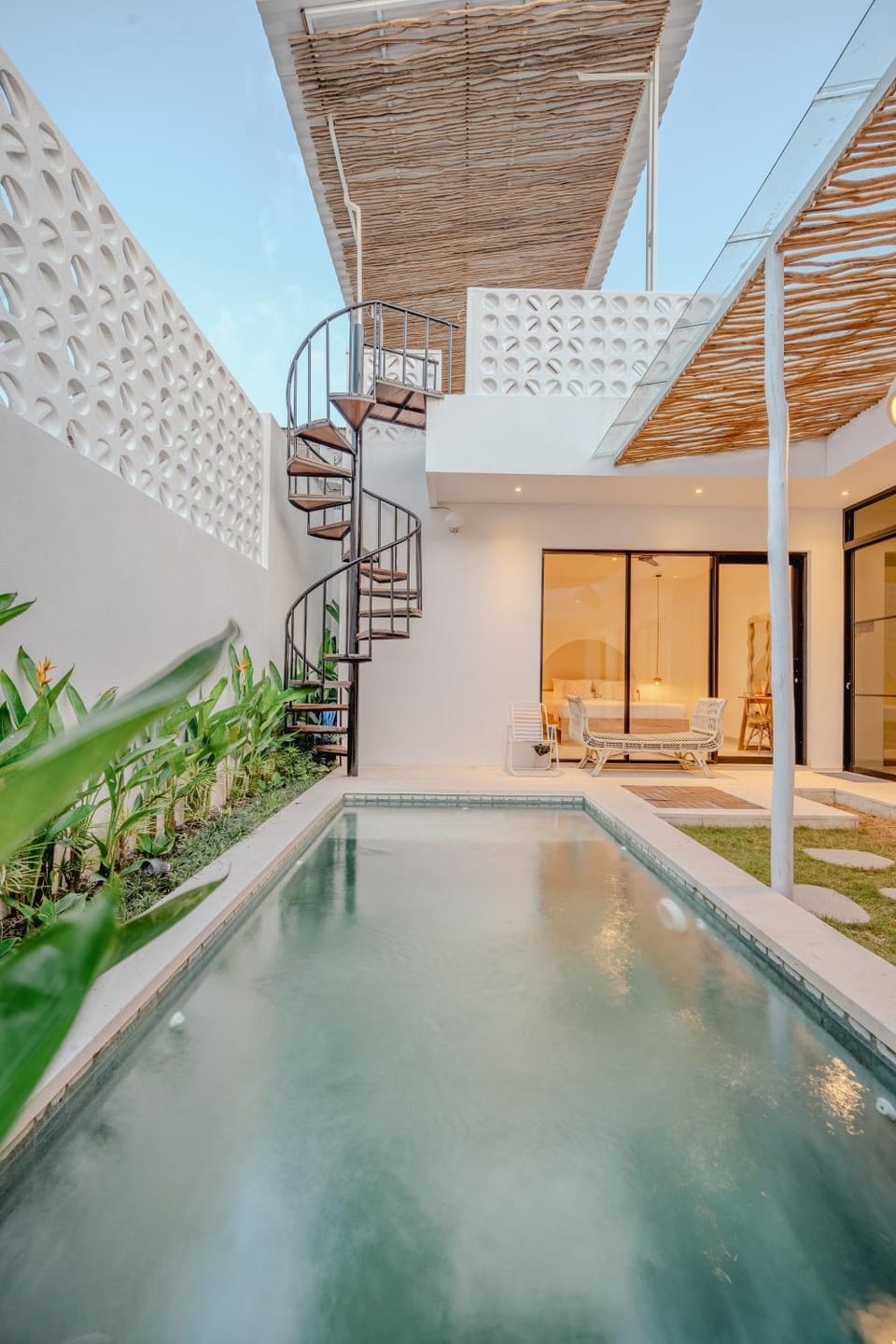 Pool view, Swimming pool, Swimming pool