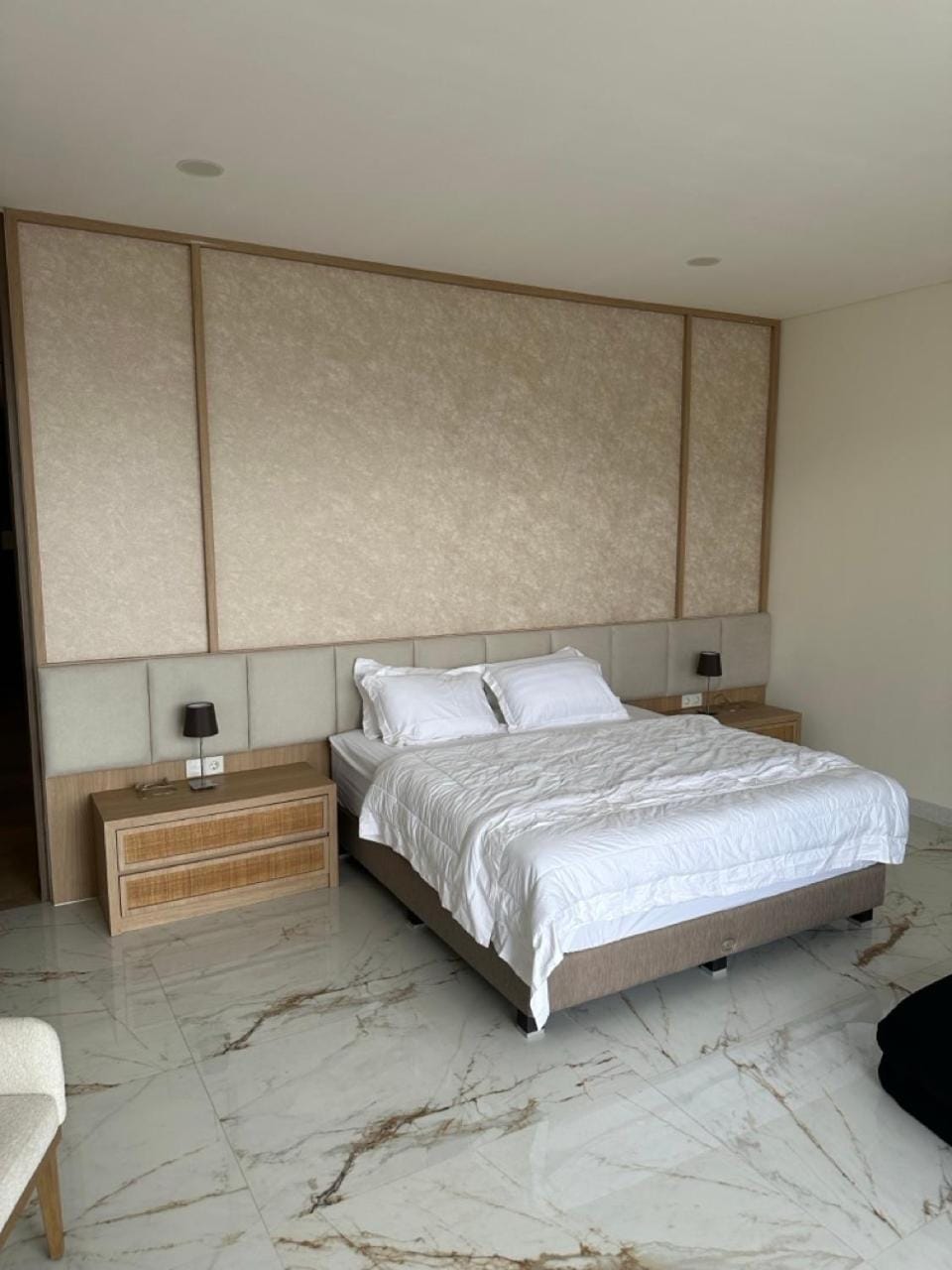 Eirene's Lakeside Villa Bed and Breakfast in West Java