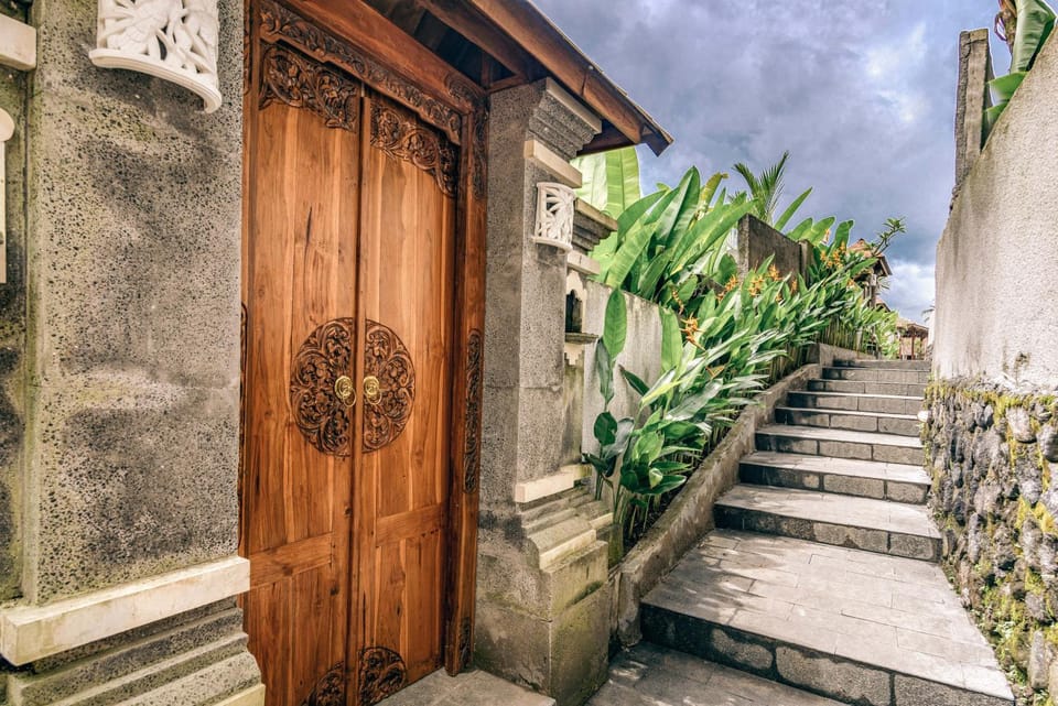 Facade/entrance, Garden
