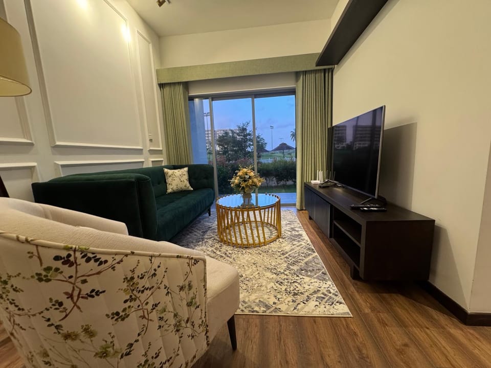 The Golfside Luxe Apartment in Western Province