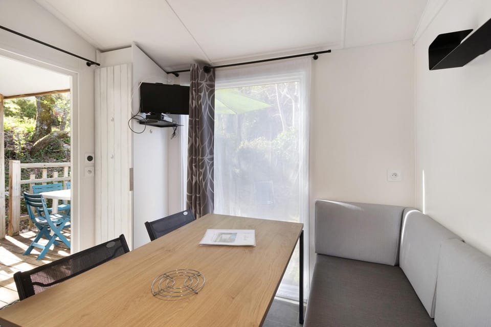 Mobilhome Malaga Climatisé 31 House in Nouvelle-Aquitaine