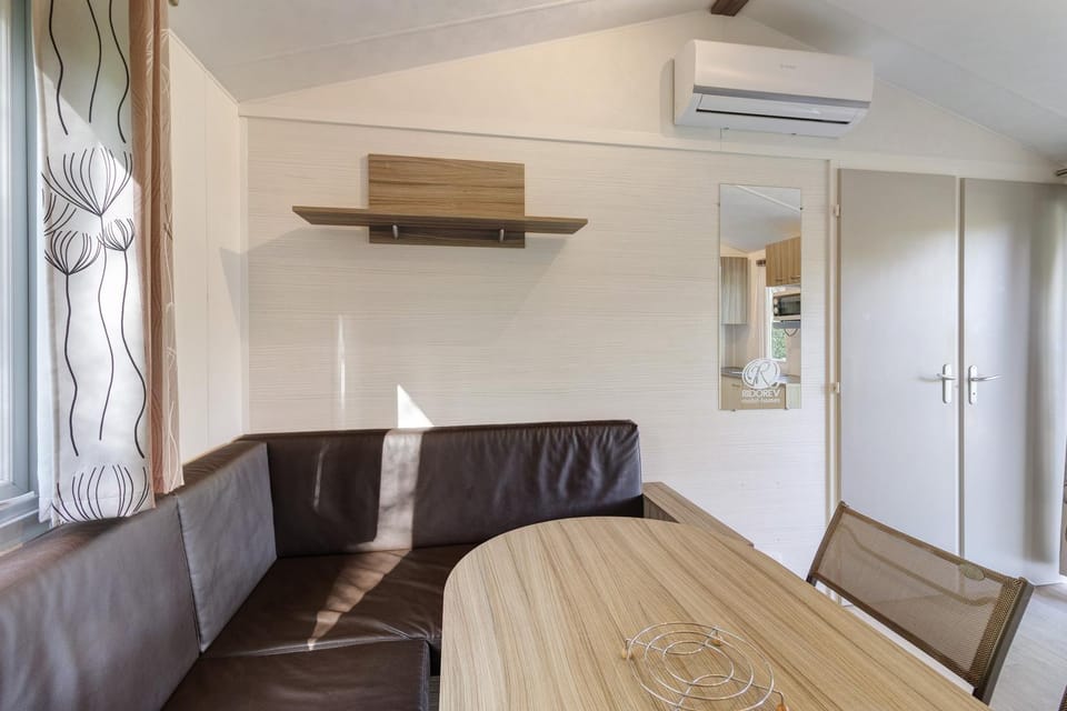 Mobilhome Ibiza climatisé 47 House in Nouvelle-Aquitaine