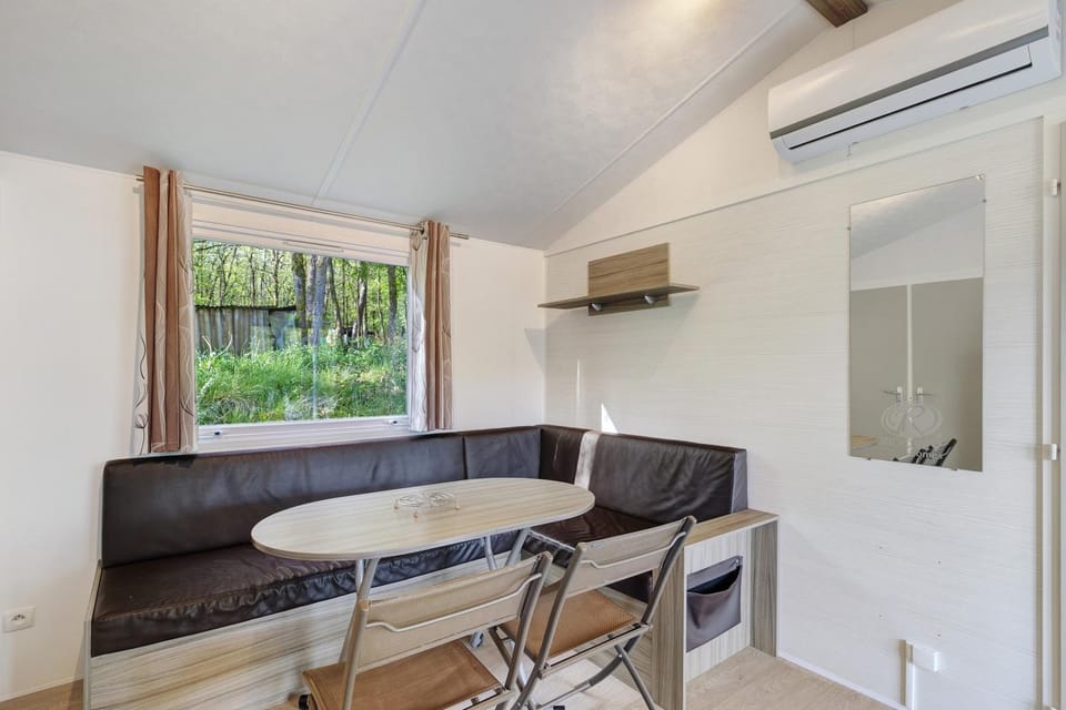 Mobilhome Ibiza climatisé 47 House in Nouvelle-Aquitaine