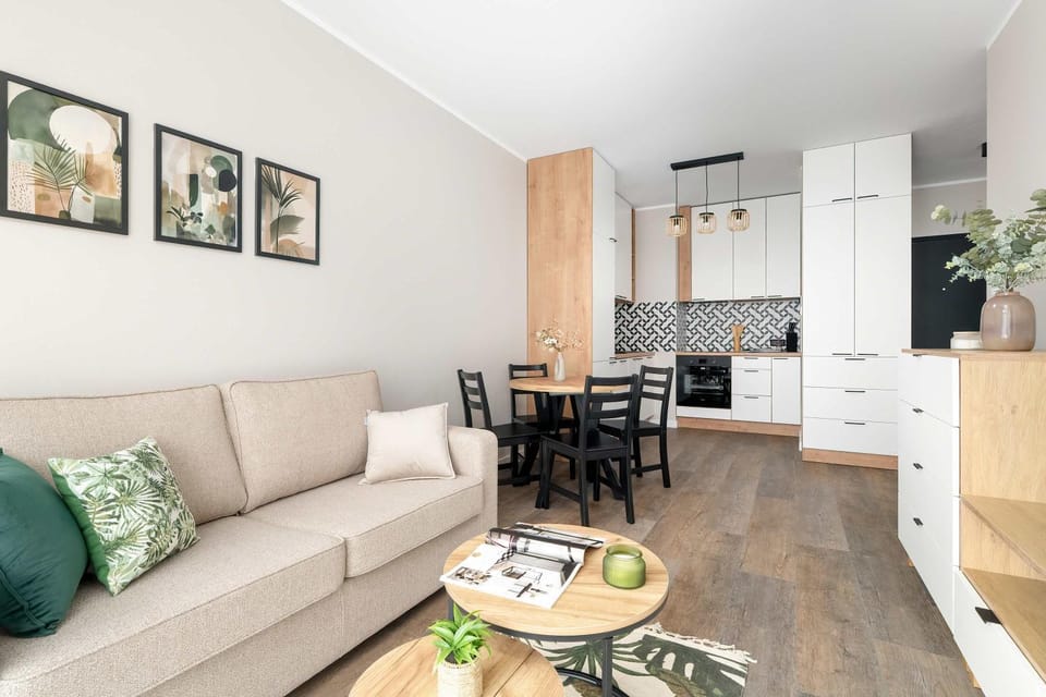 Kitchen or kitchenette, Living room, Seating area, Dining area