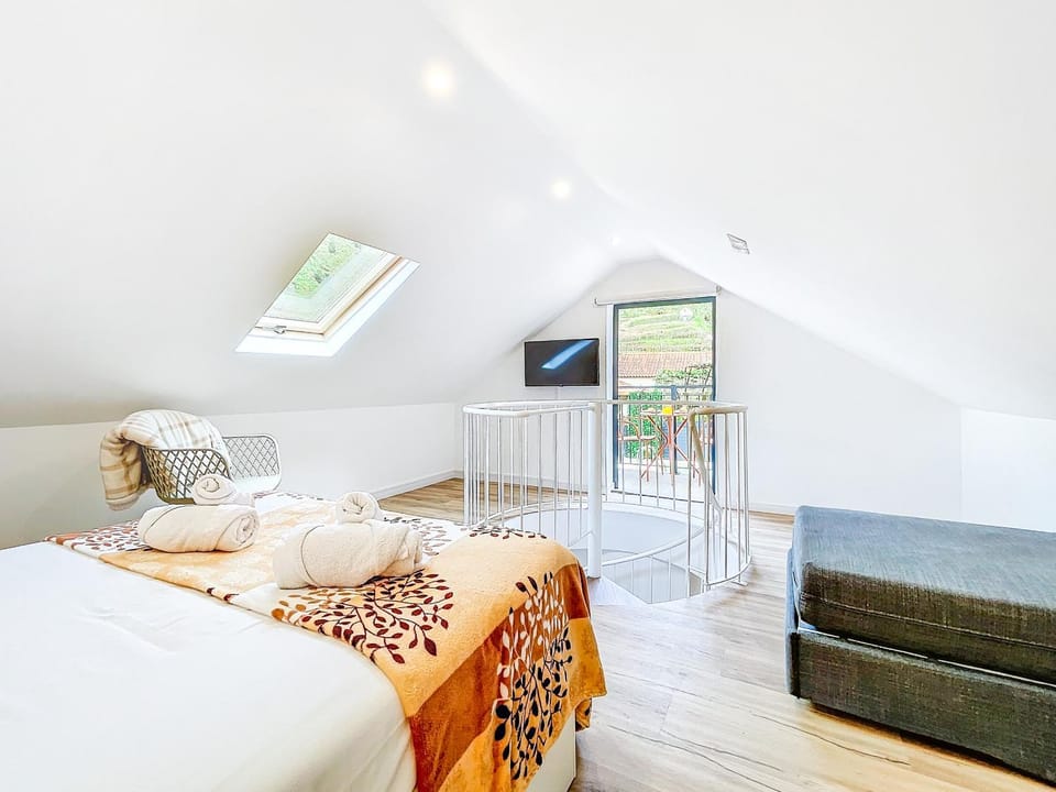 Bed, Bedroom