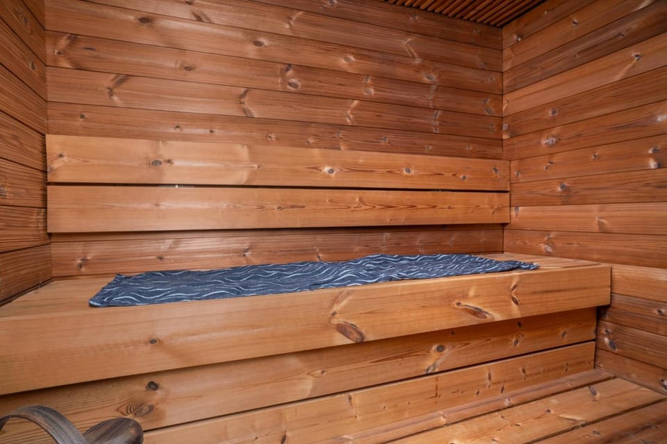 Sauna, Bathroom