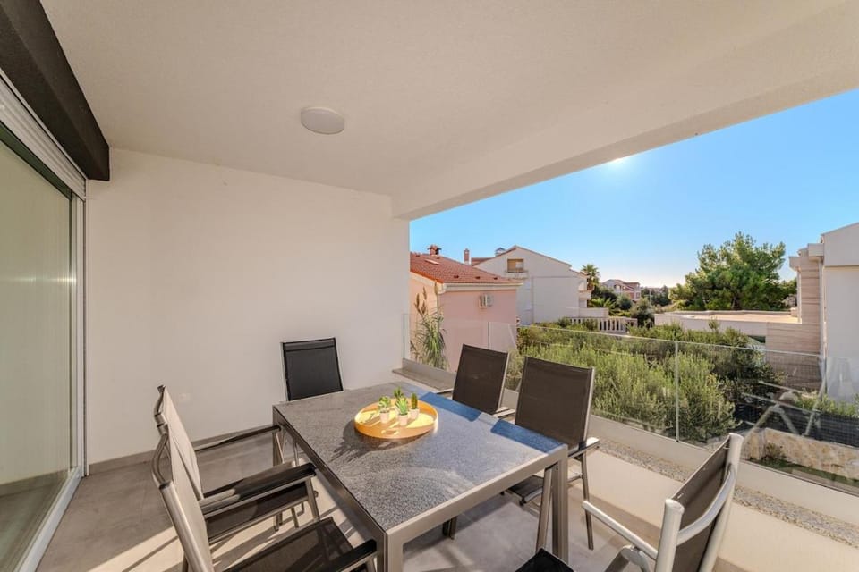 Pelagus, modern city central apartment Apartment in Novalja