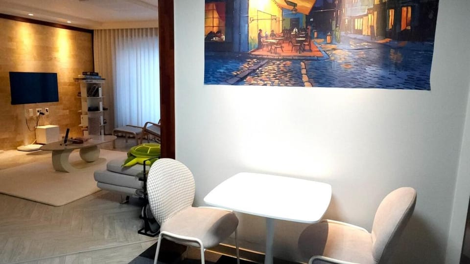 Pine-tree Stay, KTX station nearby, 3 rooms, 2 bathrooms, Hotel style bed 4, Rooftop barbecue, Kids room, Retro arcade, Board games Apartment in South Korea