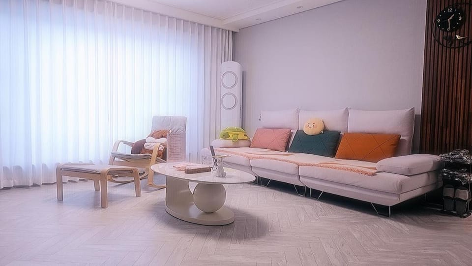 Pine-tree Stay, KTX station nearby, 3 rooms, 2 bathrooms, Hotel style bed 4, Rooftop barbecue, Kids room, Retro arcade, Board games Apartment in South Korea