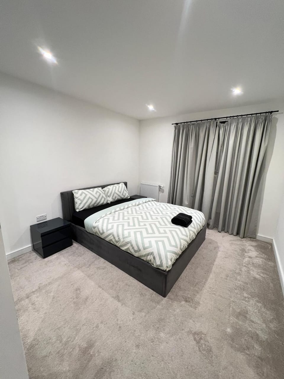 Royal One Suite Apartment in Southall