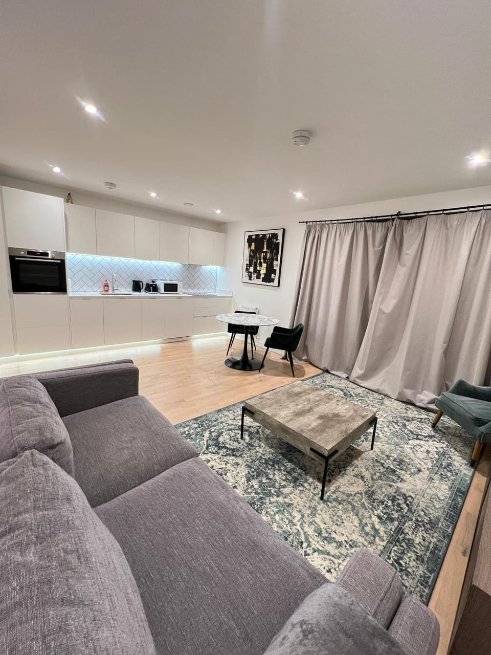 Royal One Suite Apartment in Southall
