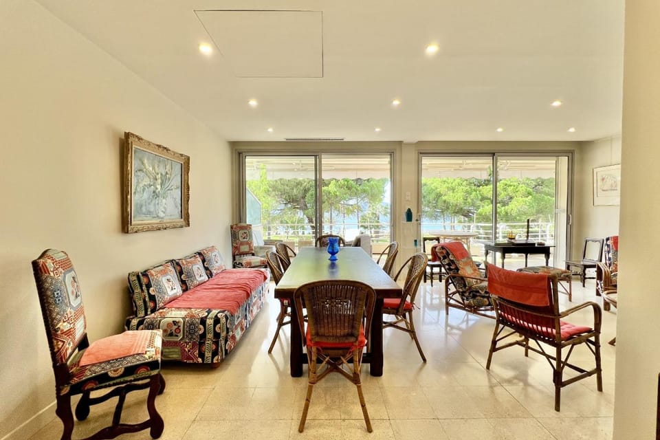 Apt in Pointe Croisette beach & large terrace Apartment in Cannes