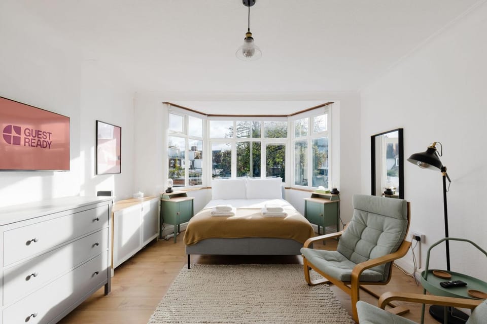 GuestReady - Charming 3-Bedroom Apartment in NW11 Apartment in London Borough of Camden