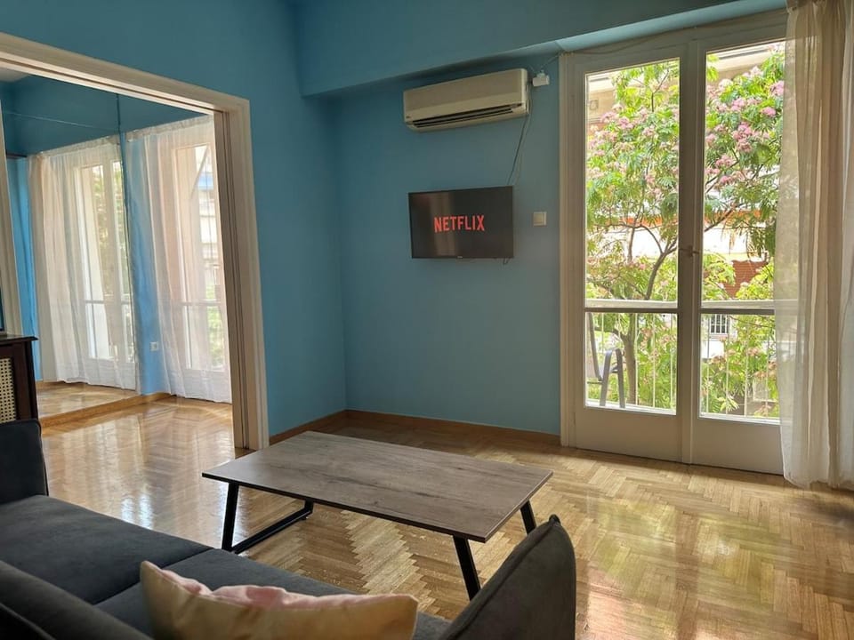 Urban Acropolis Apartment With Fast internet Apartment in Athens