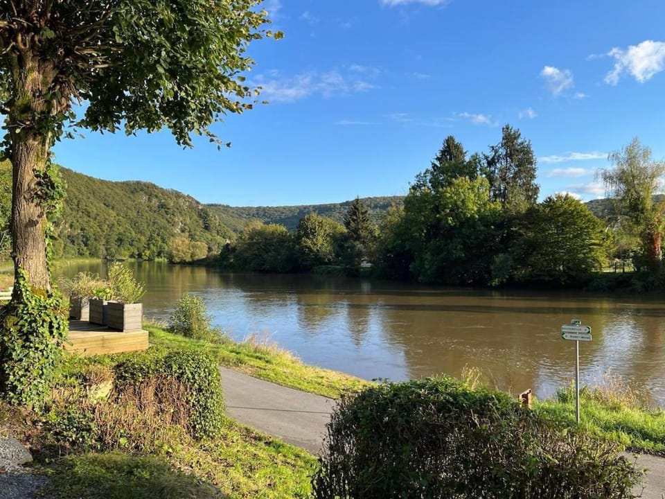 Maison authentique en bord de Meuse House in Grand Est