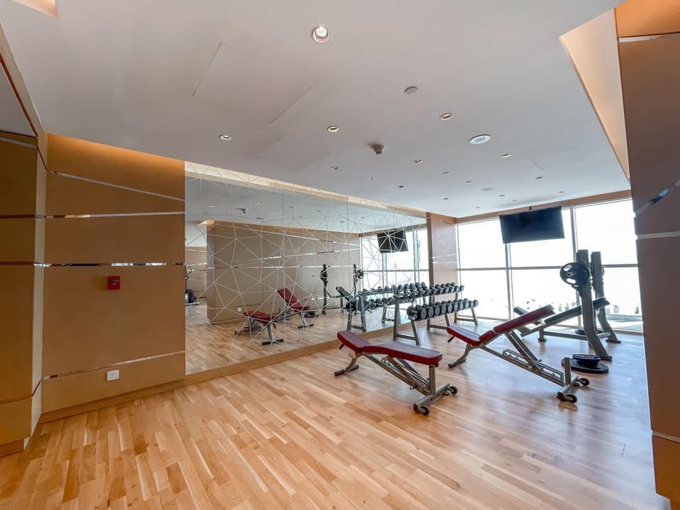 Free housekeeping visits during your stay - StayShort - Spacious Carson C Studio in Damac Hills Apartment in Dubai