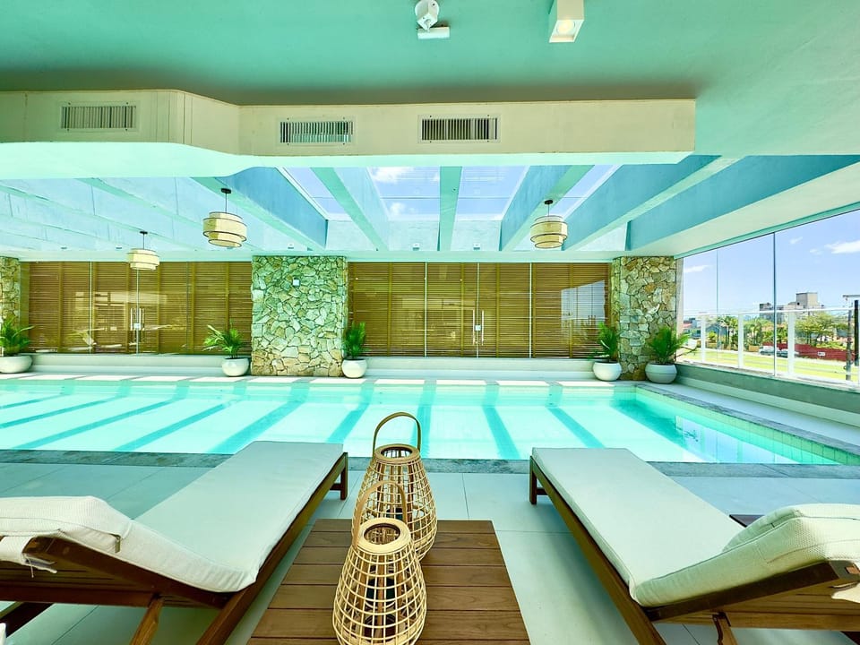 Swimming pool, sunbed