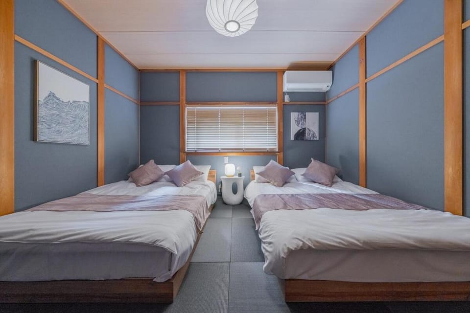 蝶 プレイルーム家族で楽しめるお部屋 手作りの和風のお部屋で疲れを癒す 11台のベッド 22名利用 Villa in Osaka