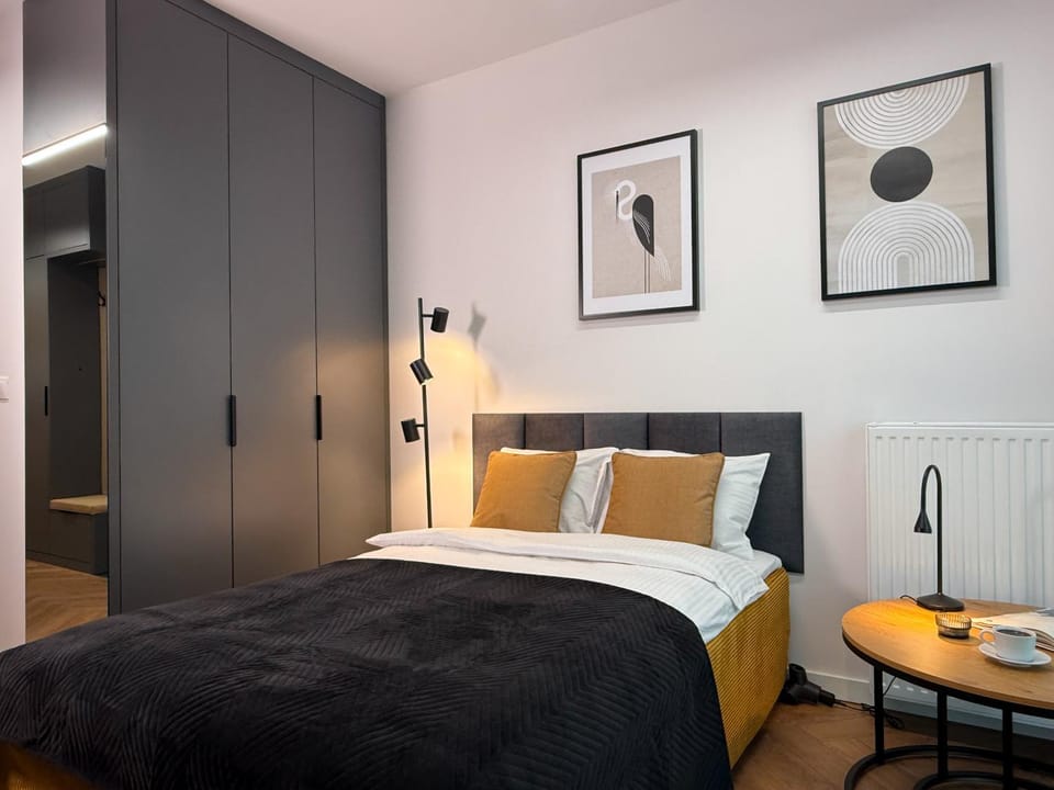 URBAN APARTMENTS Premium 18th floor No 14 - Air Condition - Free Garage, Apartment in Poland