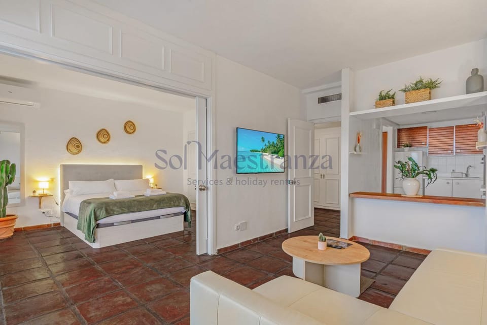 Living room, Bedroom