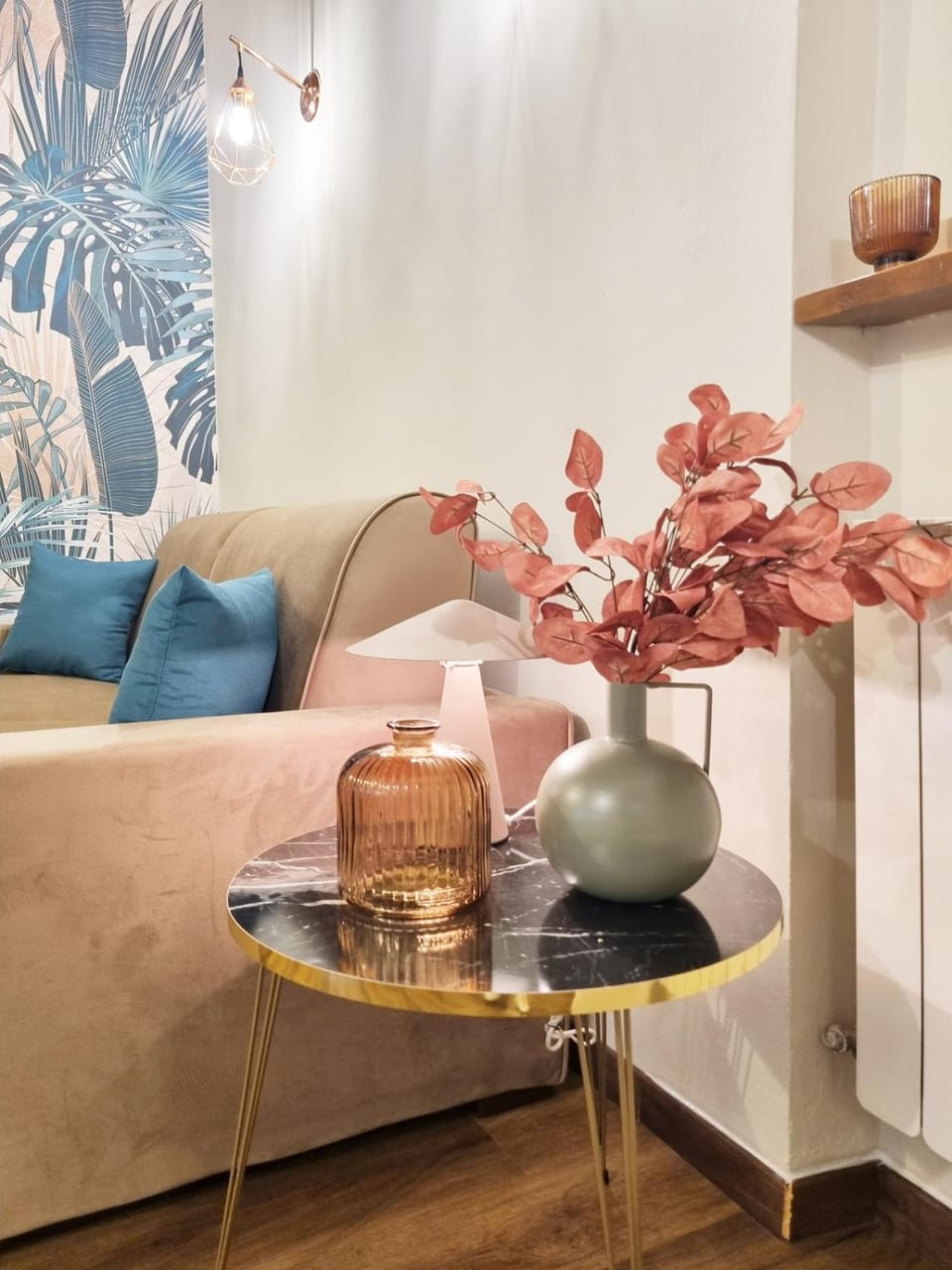 TV and multimedia, Living room, Decorative detail, Decorative detail, Seating area, dishwasher, heating, internet, pet friendly, washing machine, air conditioner