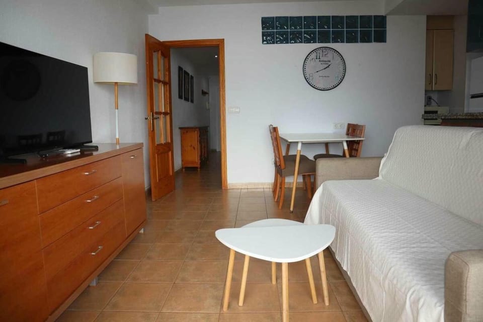 Reina Sofía - Primera Línea de Playa con Balcón Apartment in Costa Tropical