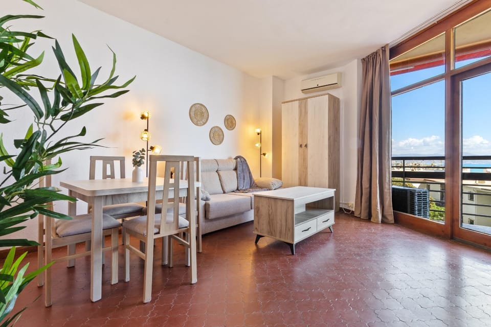 Casa Fernando-Vistas al Mar Apartment in Torremolinos