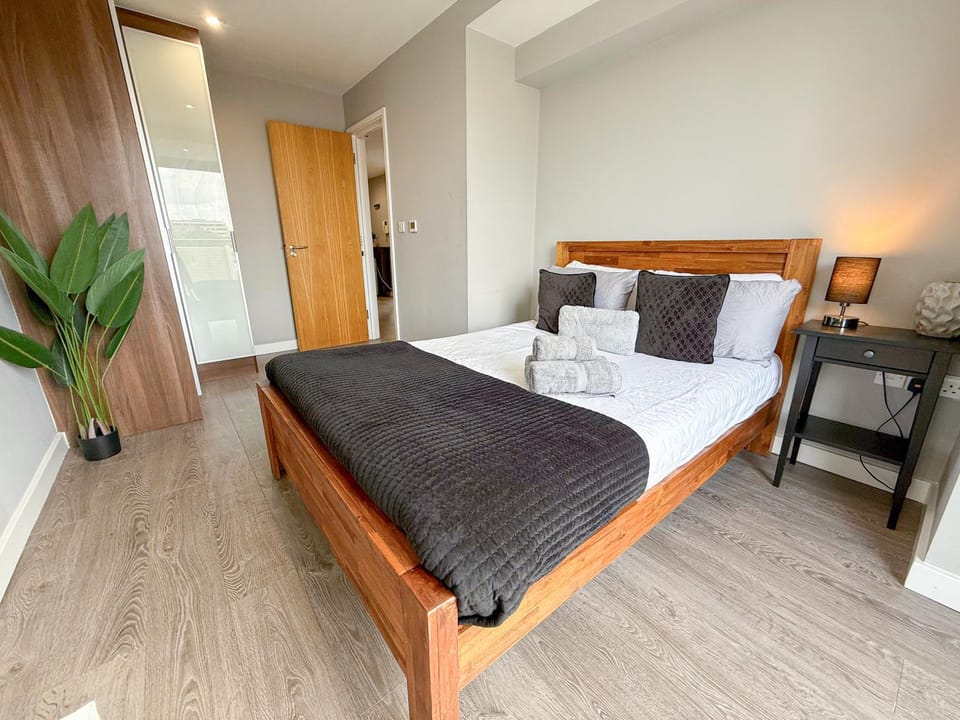 Bed, Photo of the whole room, Decorative detail, Bedroom, hair dryier, heating, storage, towels, wardrobe